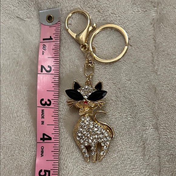 Elegant Gold and Black Cat Bag Charm Key Chain - Picture 6 of 6